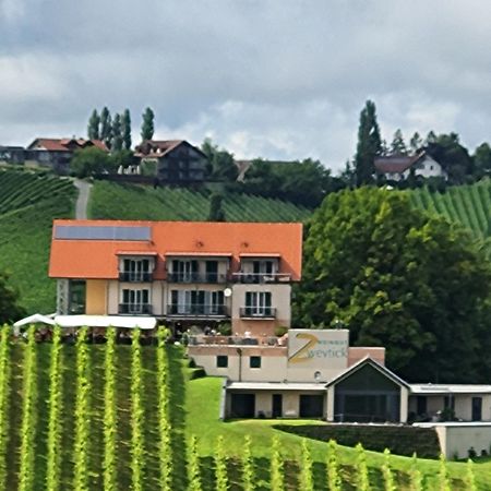 Zweytick Gaestezimmer Weingut Ratsch an der Weinstraße エクステリア 写真