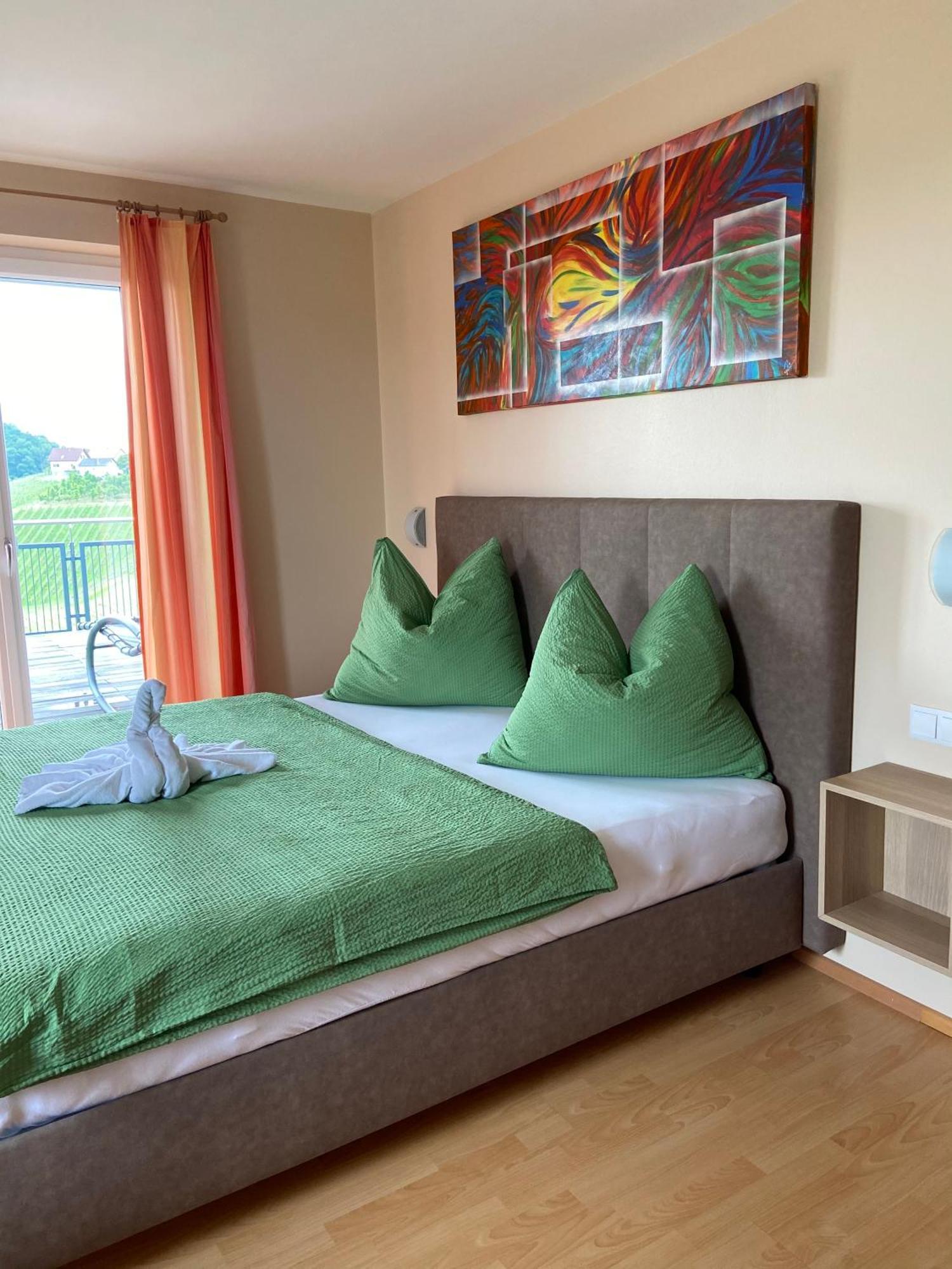 Zweytick Gaestezimmer Weingut Ratsch an der Weinstraße エクステリア 写真