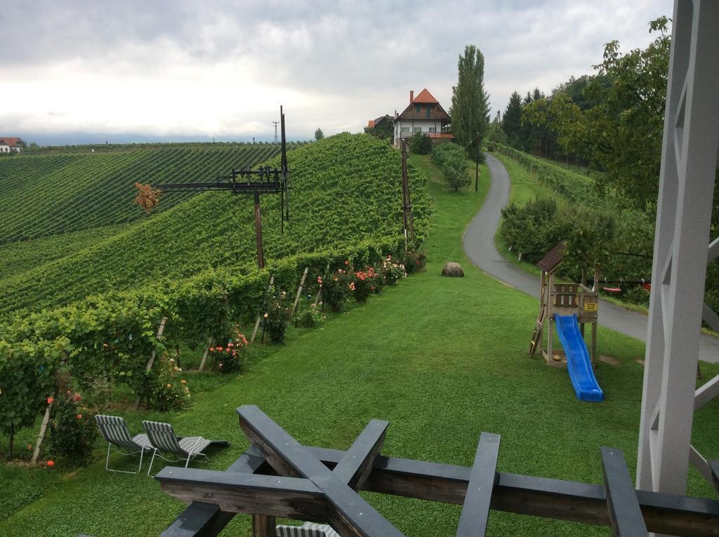 Zweytick Gaestezimmer Weingut Ratsch an der Weinstraße エクステリア 写真