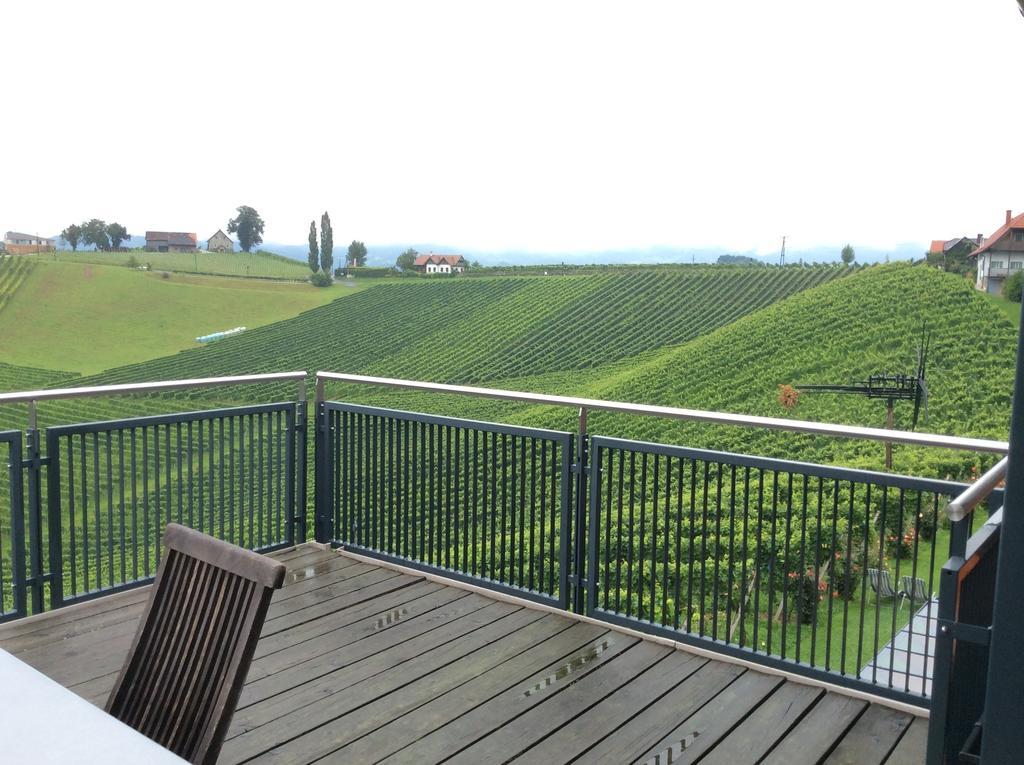 Zweytick Gaestezimmer Weingut Ratsch an der Weinstraße 部屋 写真