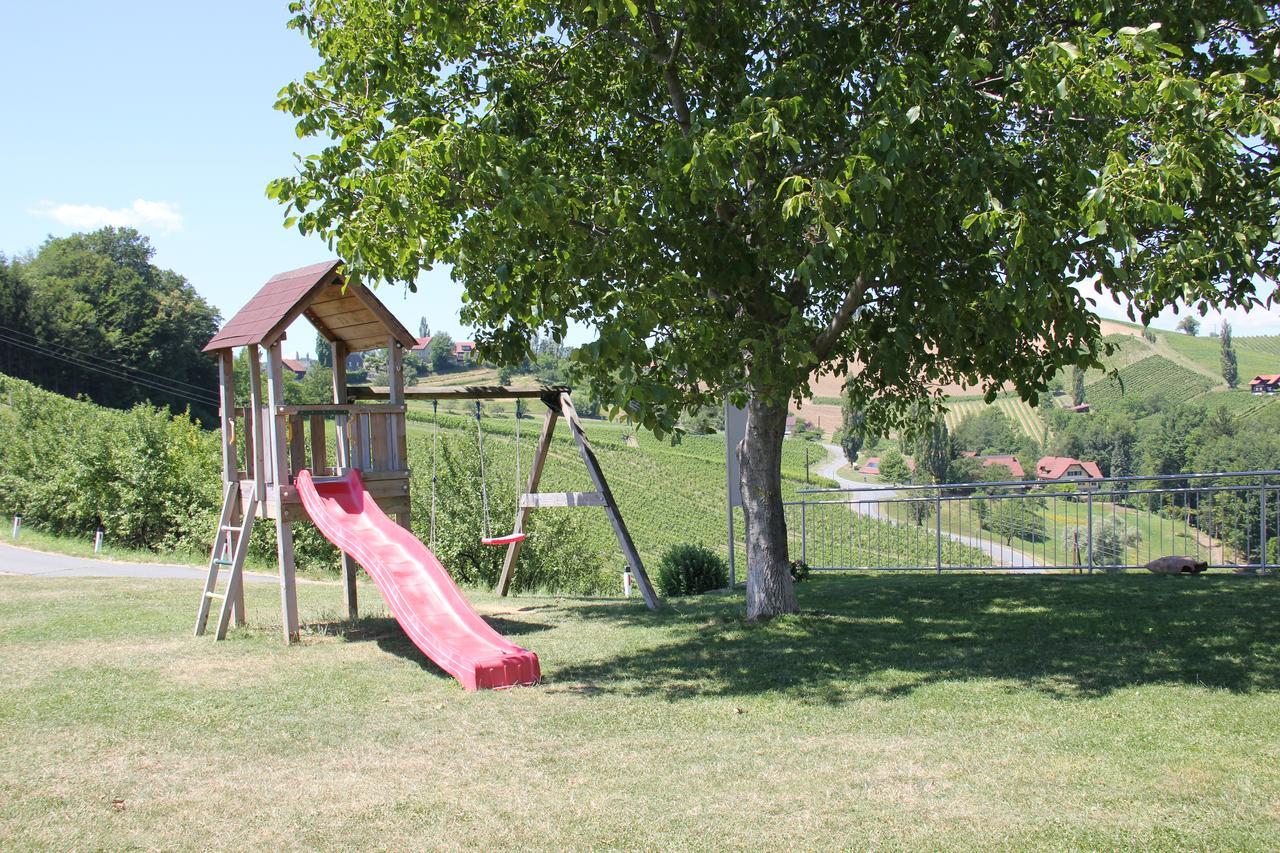 Zweytick Gaestezimmer Weingut Ratsch an der Weinstraße エクステリア 写真